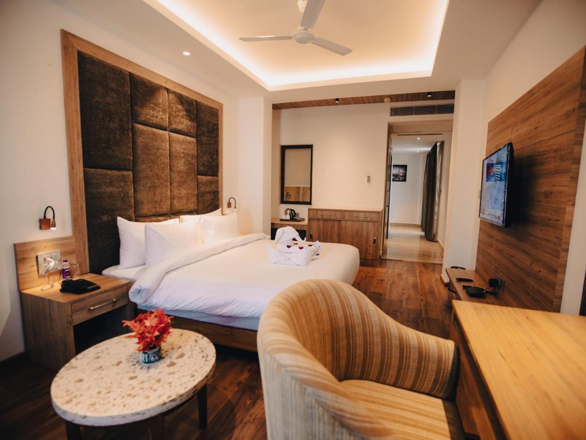 Clarks Inn Express, 데라둔 외부 사진